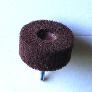 Brosse abrasives tissus sur tige D.80 x 40mm grain 80