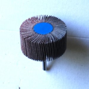 Brosse abrasives à lamelles papier sur tige D.60 x 30mm grain 80